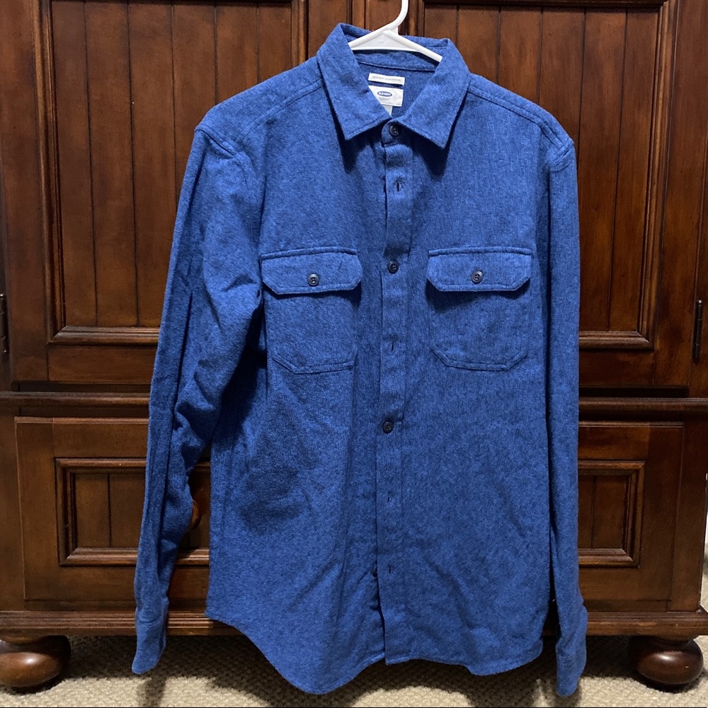 Men's Old Navy long-sleeve button down
